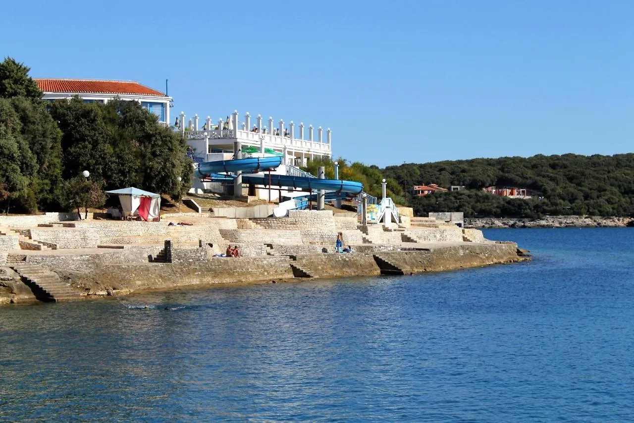 Apartments With A Parking Space Pula - 6985 Croazia