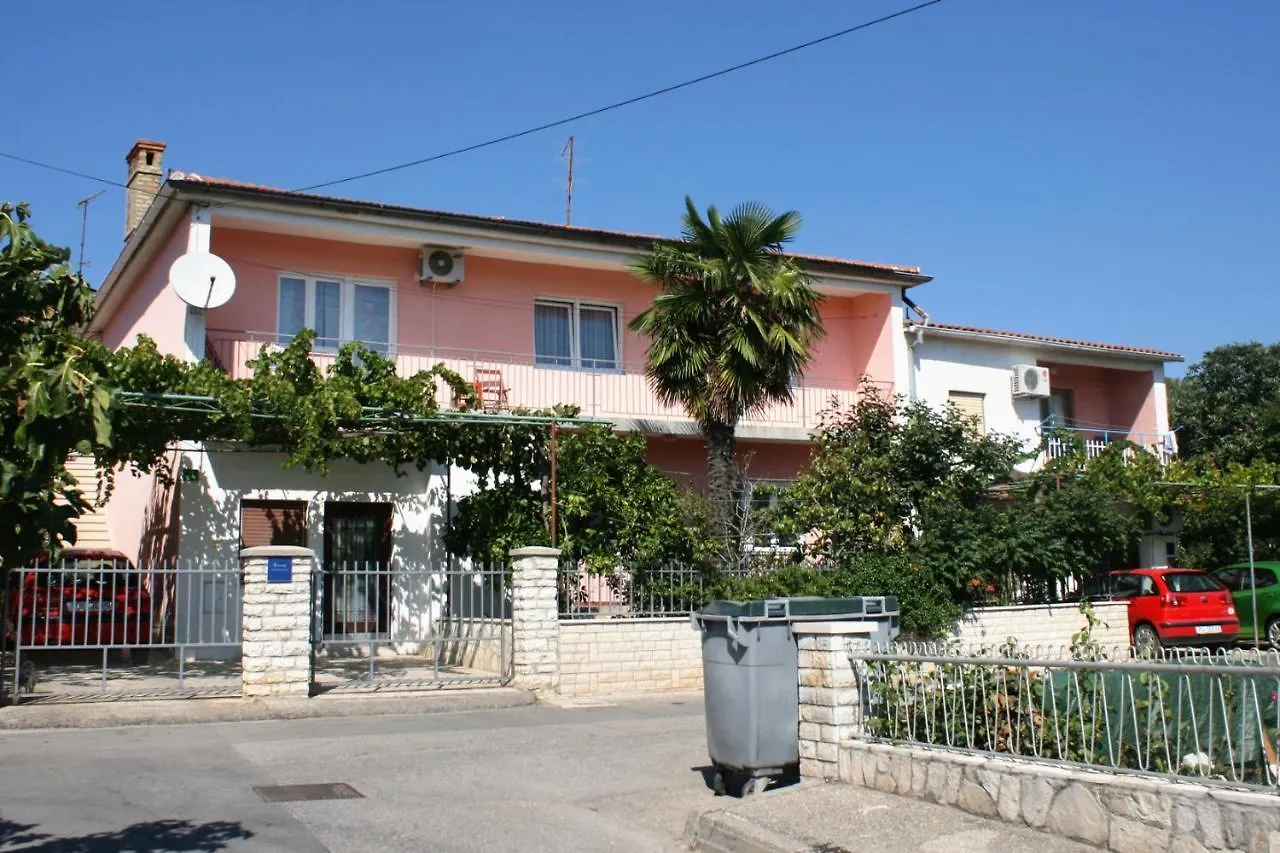 Apartments With A Parking Space Pula - 6985