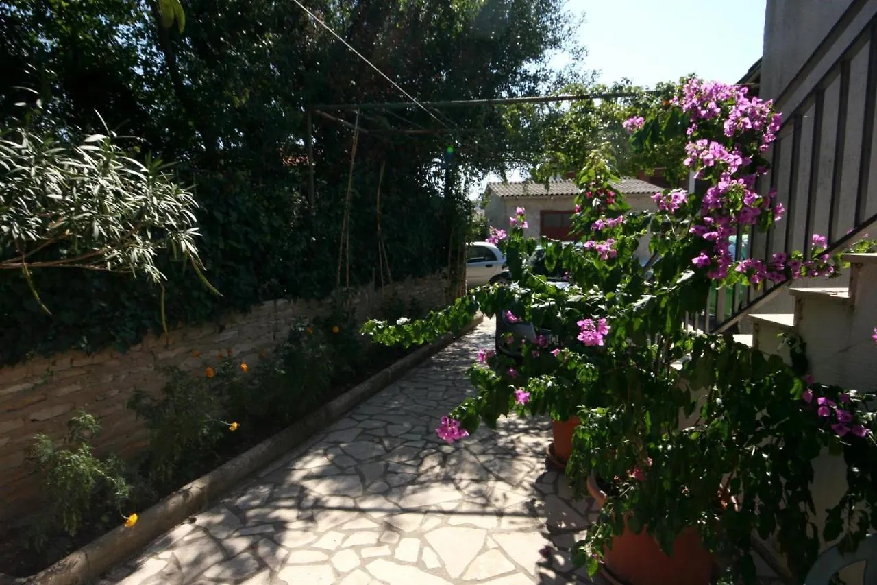 Apartments With A Parking Space Pula - 6985 克罗地亚